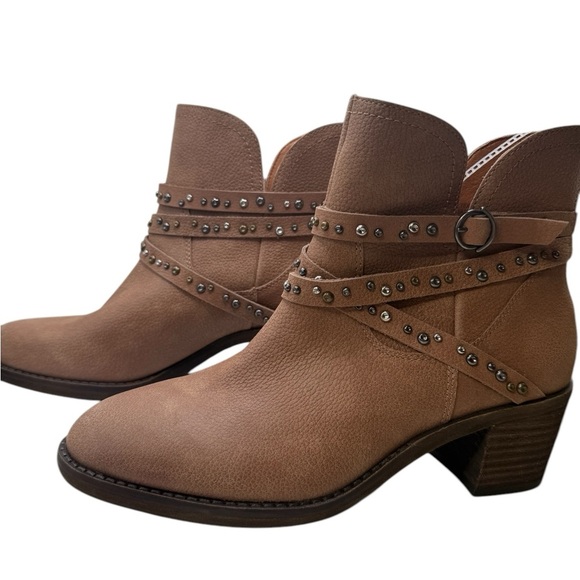 Lucky Brand Callam Studded Strap Bootie NWOB Size 6.5 / 7 Brown Heel Boot - Picture 11 of 15
